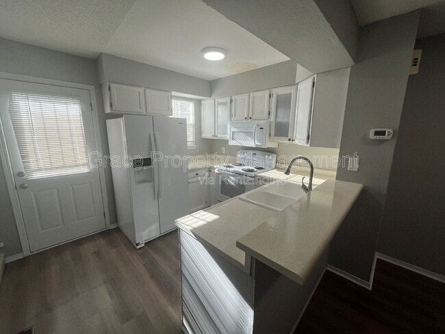 Building Photo - 2909 W 81st Ave