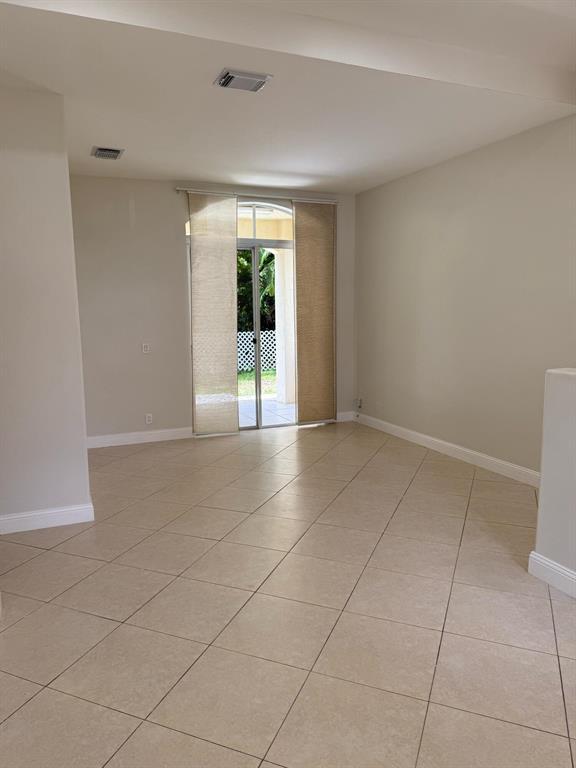 Building Photo - 5076 SW 38th Way