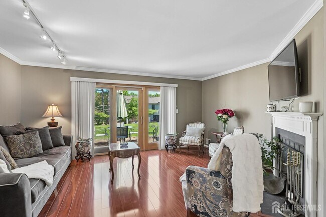 Foto del edificio - 79 Chelsea Ct