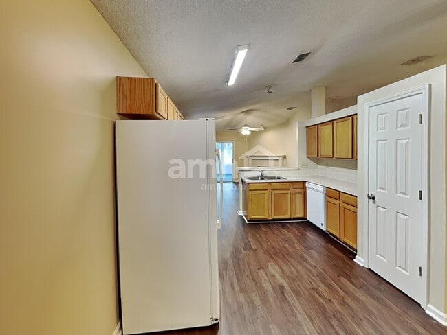 Building Photo - 2708 Secret Harbor Dr
