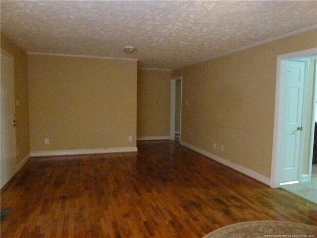 Foto del edificio - 813 Poplar Dr