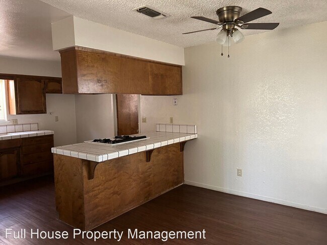 Foto del edificio - 3 br, 1.5 bath House - 1770 Aurora