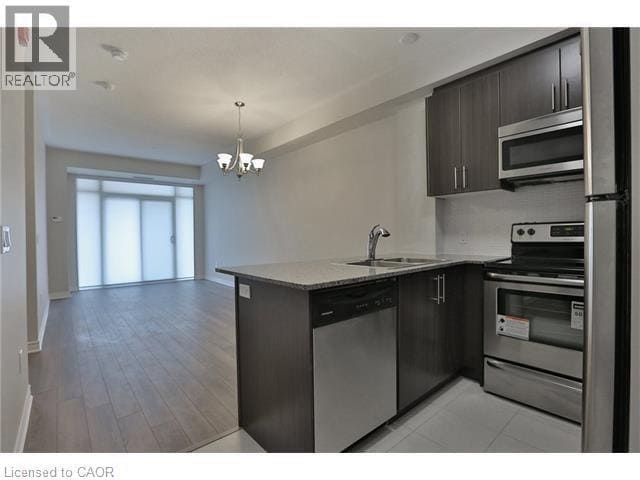 Photo du bâtiment - 216 Oak Park Blvd