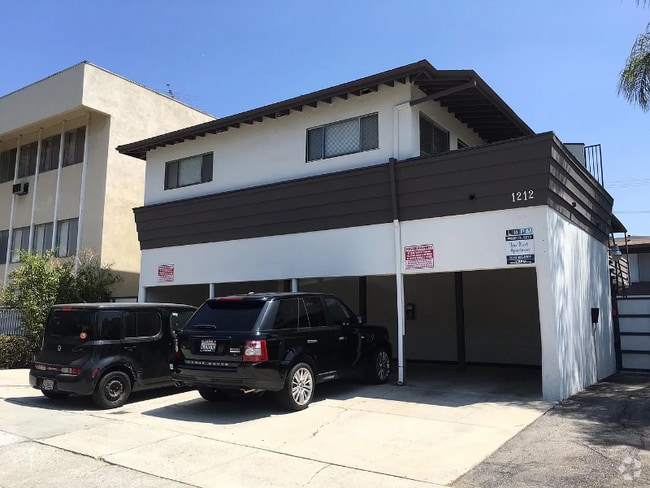Building Photo - 1212 N Formosa Ave