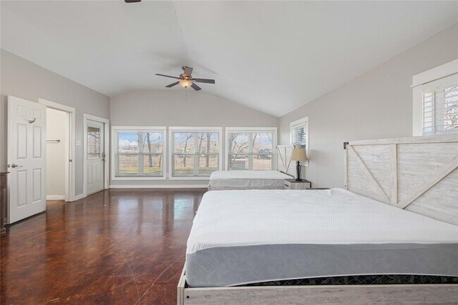 Foto del edificio - 1012 Buerger Ln