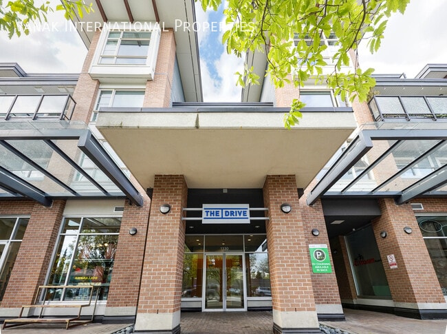 Building Photo - Modern Studio with Balcony, View & Parking...