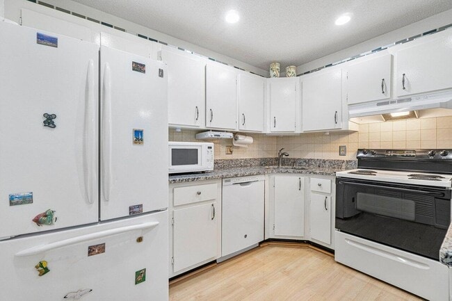 Foto del edificio - 407 Pine Glen Ln