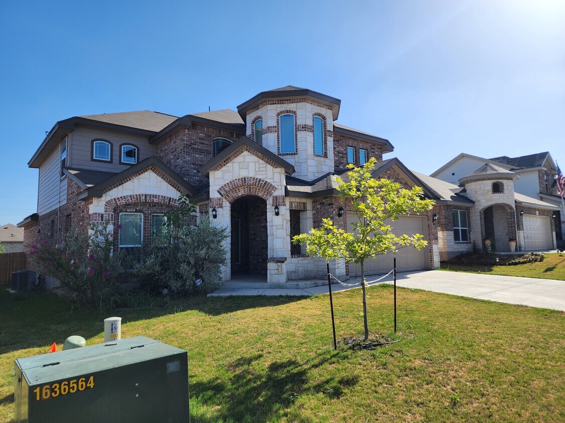 7238 Lunar Eclipse, Converse, TX 78109 House for Rent in Converse, TX