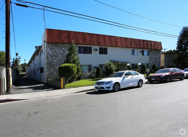Building Photo - Redstone Apartments