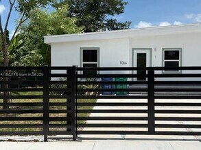 Building Photo - 1066 NW 100th Terrace