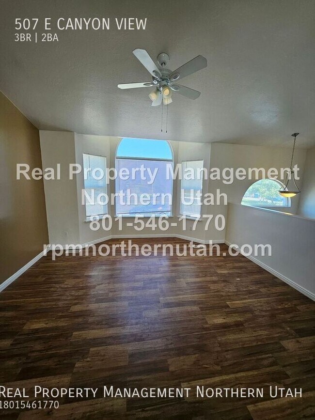Foto del edificio - 507 Canyon View Dr