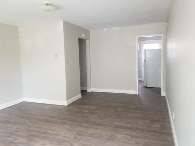 Foto del edificio - 407 N Lionel St