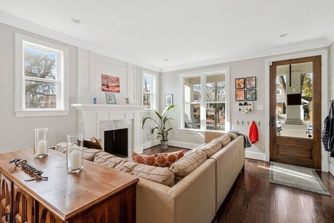 Foto del edificio - 6515 8th St NW