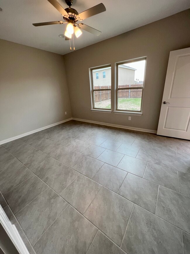 8521 N 33rd Ln, McAllen, TX 78504 House Rental in McAllen, TX