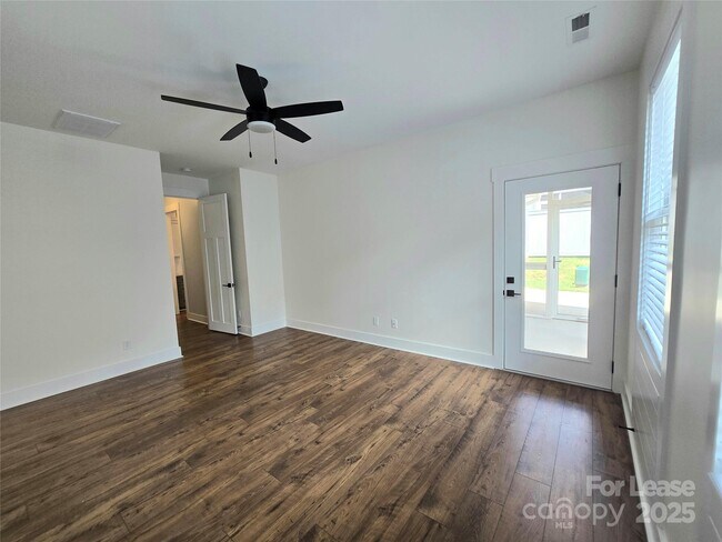 Foto del edificio - 5 Heartleaf Cir