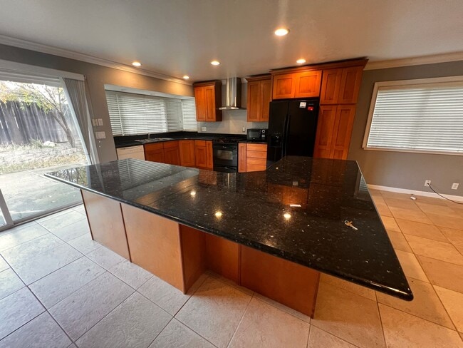 Building Photo - Great one story home close to TAFB