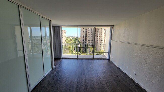 Foto del edificio - Pearl Two, Fully Remodeled 1 Bedroom Condo...