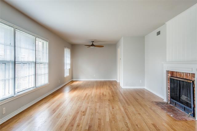 Foto del edificio - 4120 Clover Ln