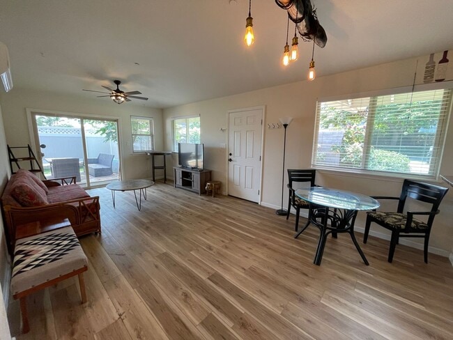 Building Photo - Kahoma Village Three Bedroom/Two Bathroom