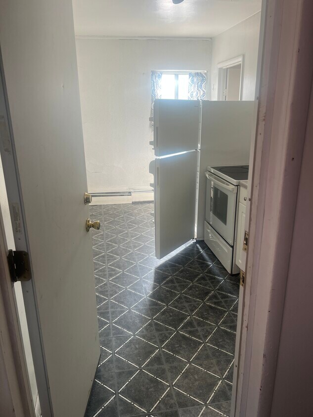 kitchen - 3602 Dawson St