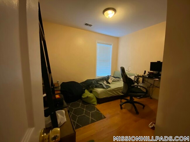 Foto del edificio - 207 Hillside St