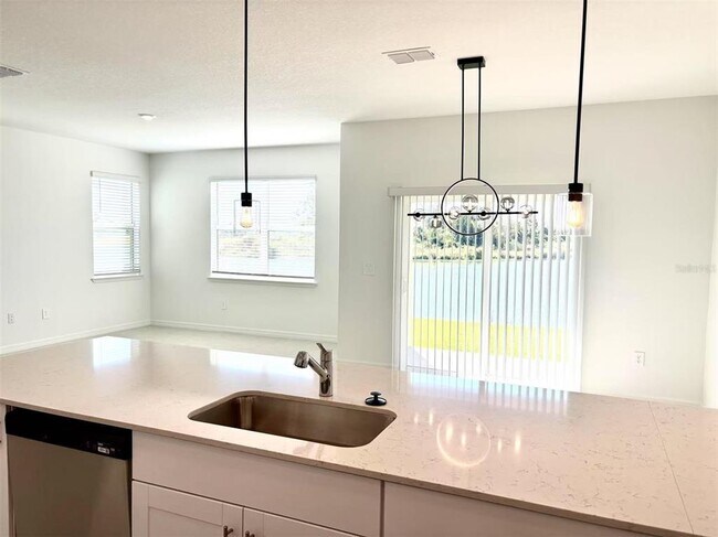 Foto del edificio - 8629 Salty Sands St