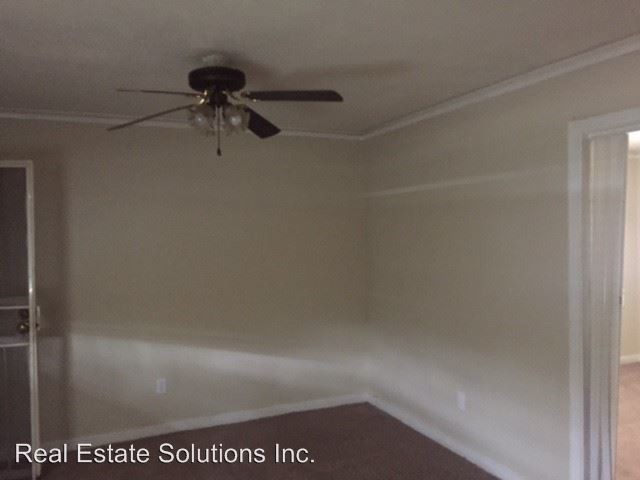 Building Photo - 3002-3008 N West St