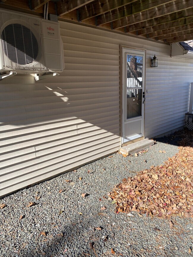 Foto del edificio - 402 Georgetown Dr