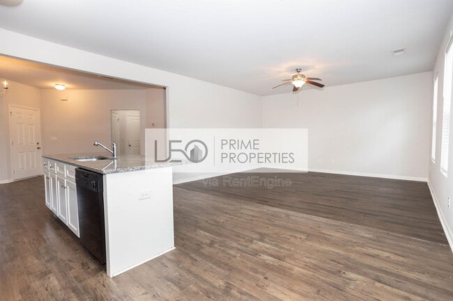 Building Photo - 156 Daisy Cir