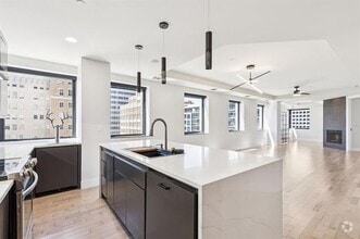 Building Photo - 1505 Elm St