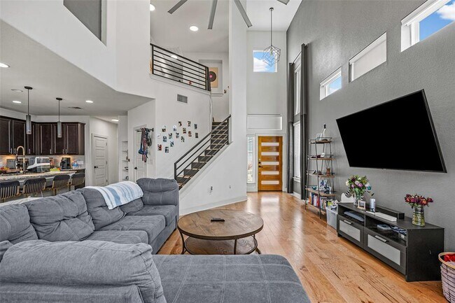 Foto del edificio - 1408 Homespun Rd