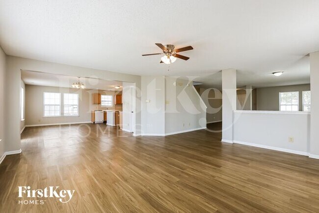 Foto del edificio - 10363 Lee Stewart Ln