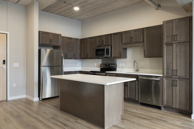 Apartment Kitchen - Balsam on Broadway