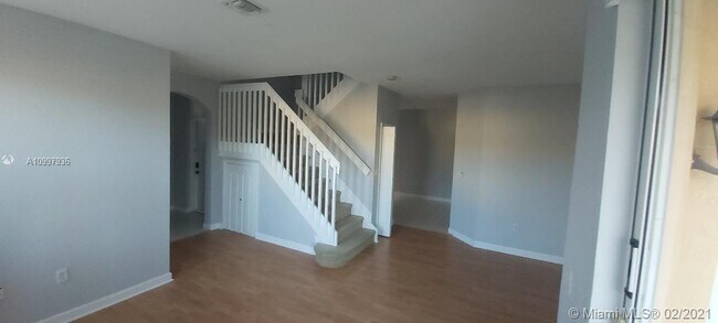 Building Photo - 4371 SW 160th Ave