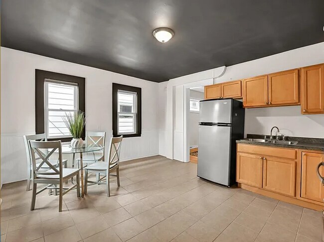 Foto del edificio - 2812 N Pierce St