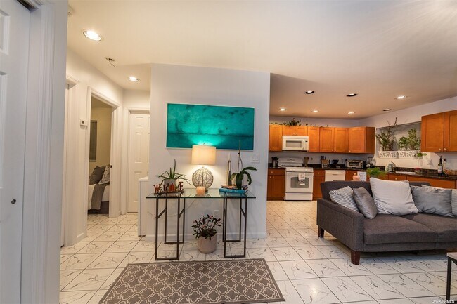 Foto del edificio - 680 W Beech St