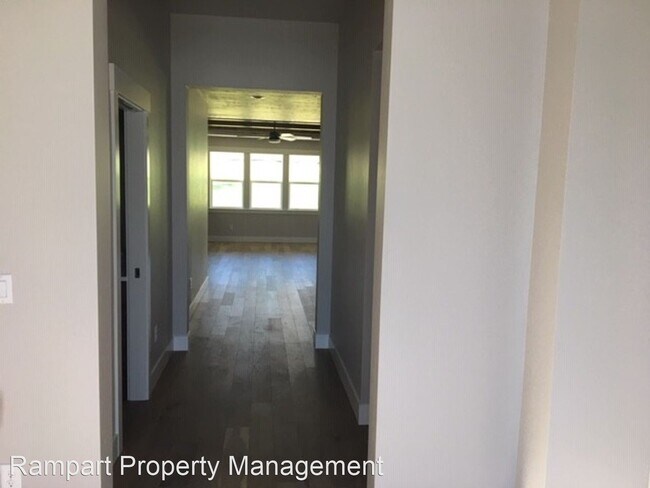 Foto del edificio - 3 br, 2.5 bath House - 1393 W. Capstone Drive