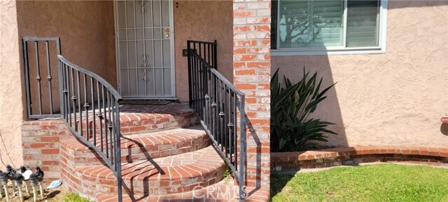 Building Photo - 324 S Pickering Way