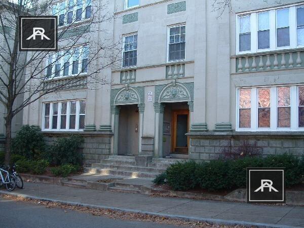 Foto del edificio - 3 bedroom in Brookline MA 02446