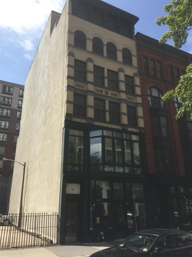 Primary Photo - 93 Montgomery St