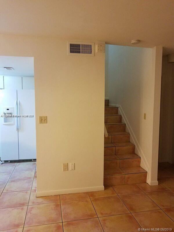 Building Photo - 6845 SW 45th Ln