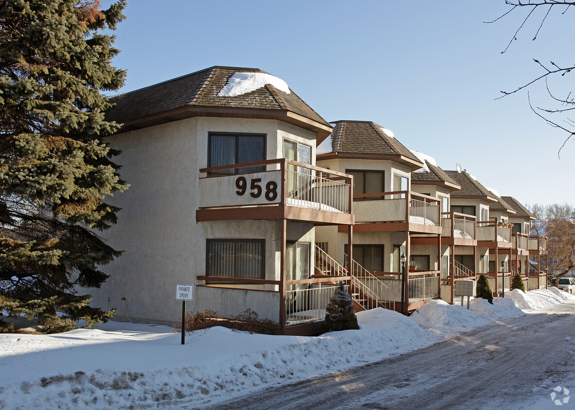 Aspen Ridge Condominiums - Apartments in West Saint Paul, MN ...