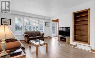 Photo du bâtiment - 36 Kimbark Dr