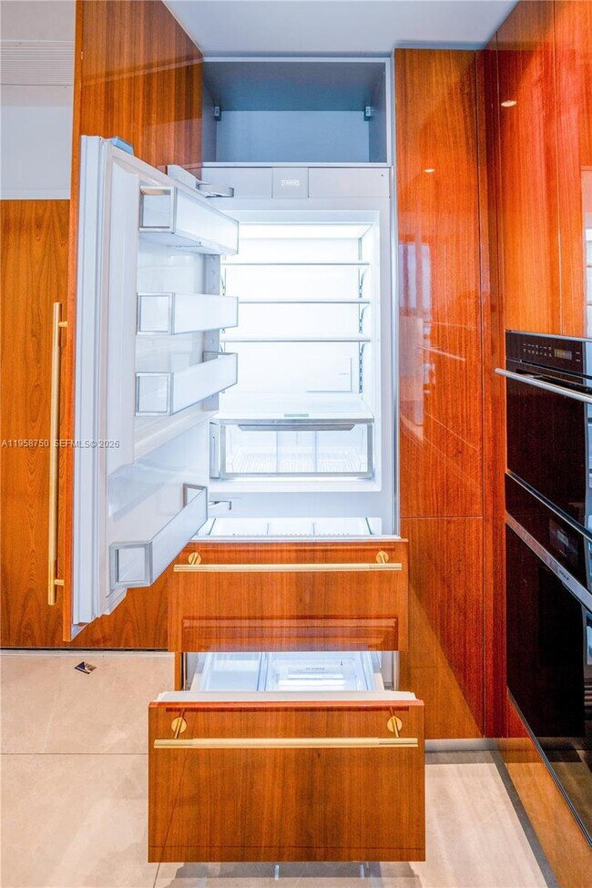 Foto del edificio - 2678 Tigertail Ave