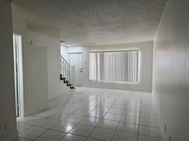 Foto del edificio - 2552 NW 52nd Ave