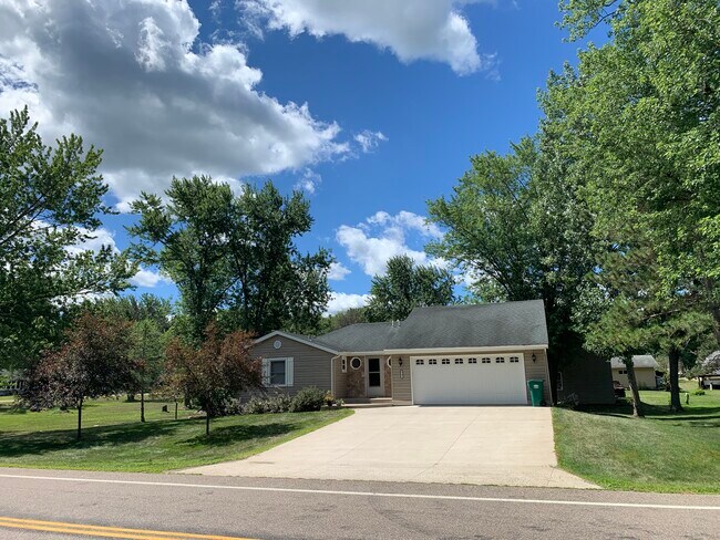 Casa de una sola planta con 3 dormitorios y 3 baños. - 67951 County Road 76