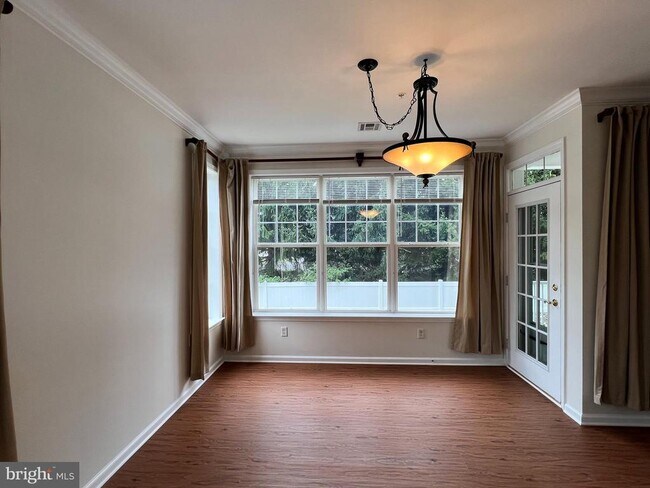 Foto del edificio - 422 Masterson Ct