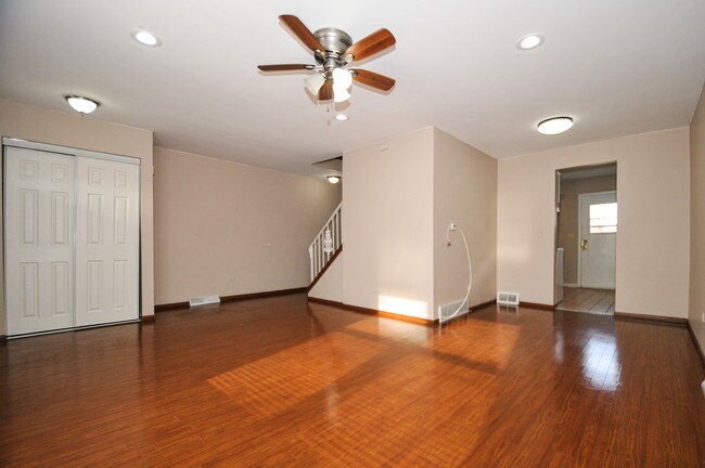 Foto del edificio - 513 W Potter St