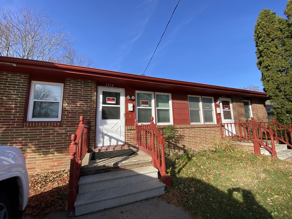 Primary Photo - 3312 SE 5th St