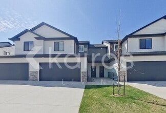 Building Photo - 6936 Holly Ct